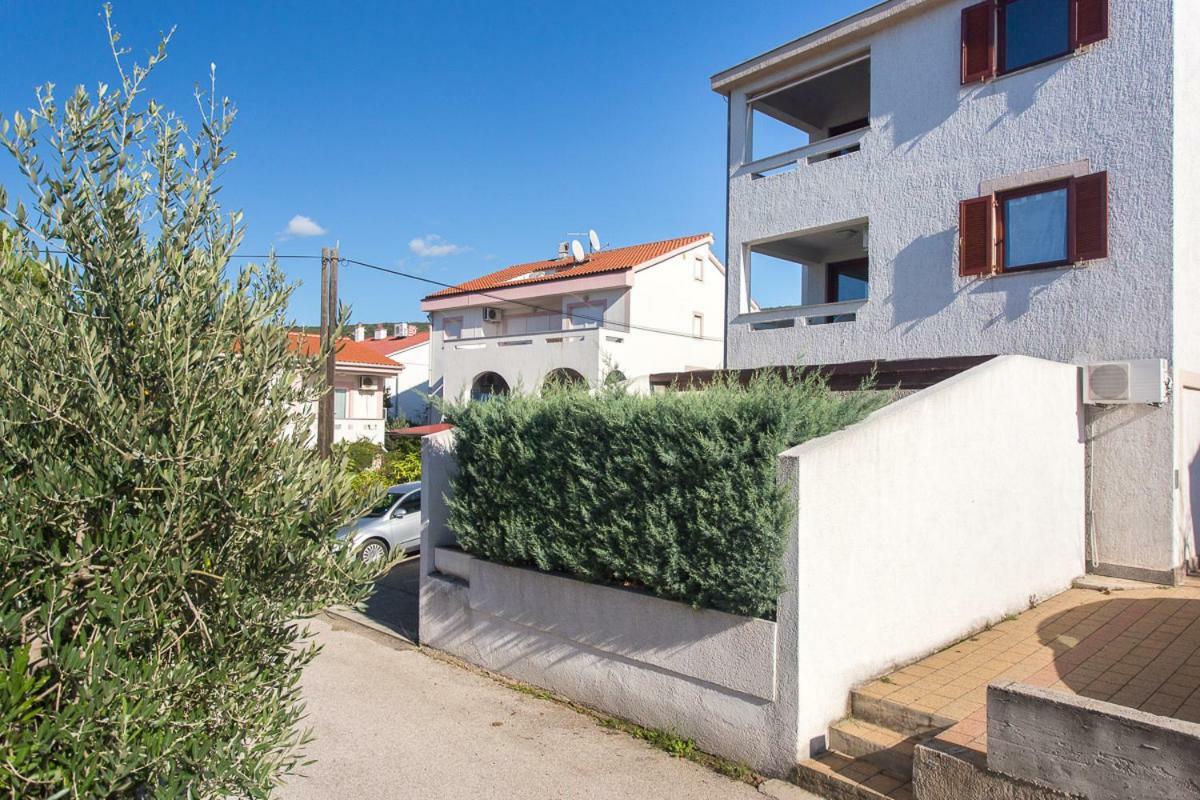 1-Bedroom Apartment With Loggia In Punat Island Krk Kültér fotó